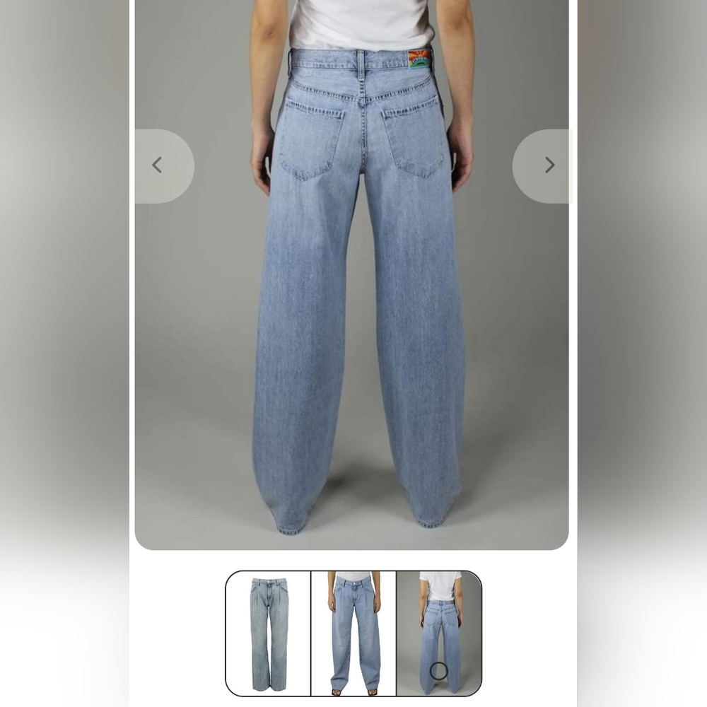 High-Rise Wide Leg Jeans in Light Blue Wash